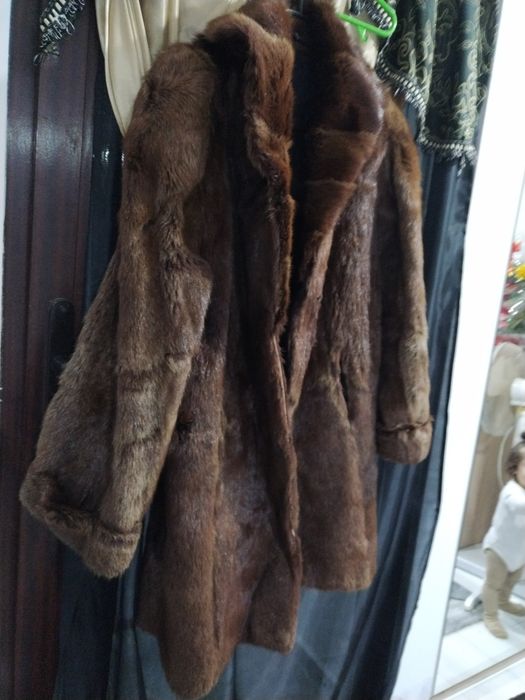 Haine de blană pentru femei