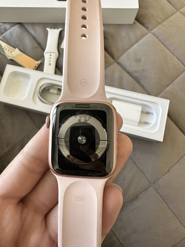 Apple Watch 4  44 series
