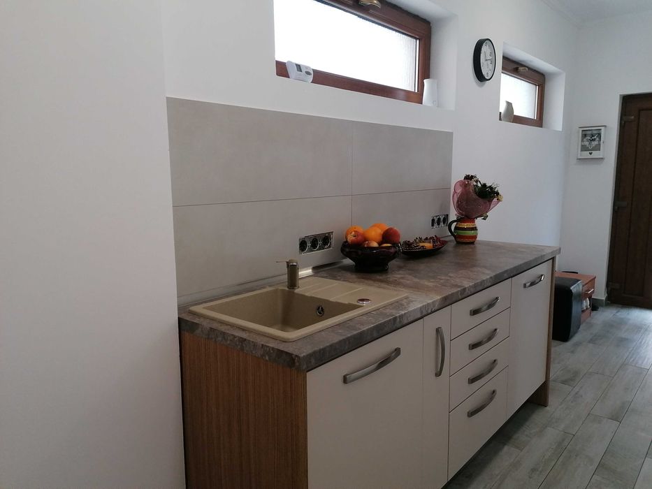 Apartament la casa de inchiriat