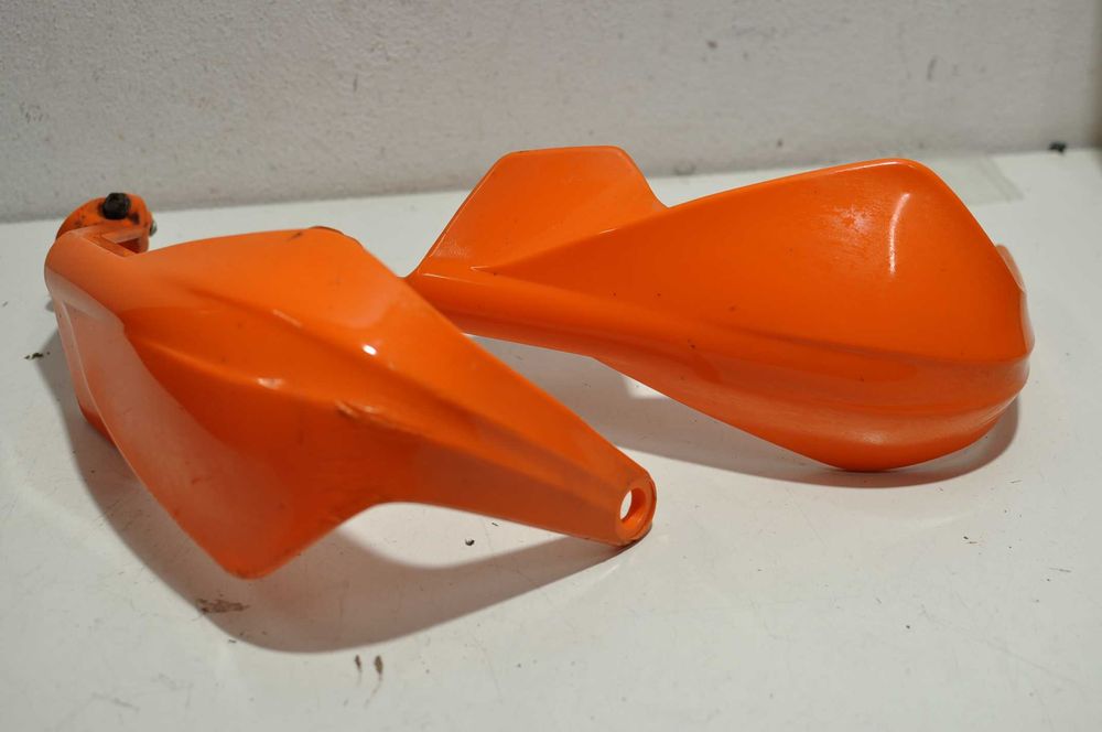 KTM690SM 2007 far cu carene