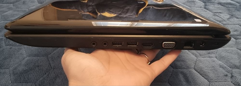 Лаптоп  Asus X72D 15,6 за части