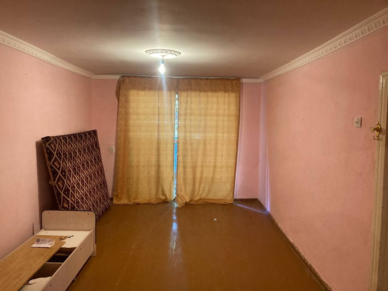 Продается квартира 3 комнатная Химпаселок Рудаки