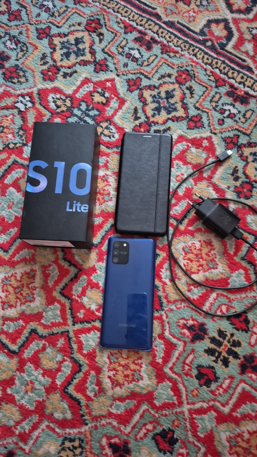 Самсунг S 10 Lite