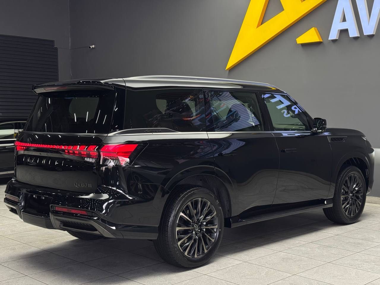 Продается новый Infinity QX 80 Autograph