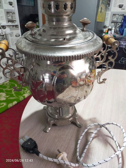 Продам самовар на дровах и электрическая