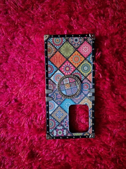 Силиконов кейс за Iphone XS и за SAMSUNG S 22 ULTRA