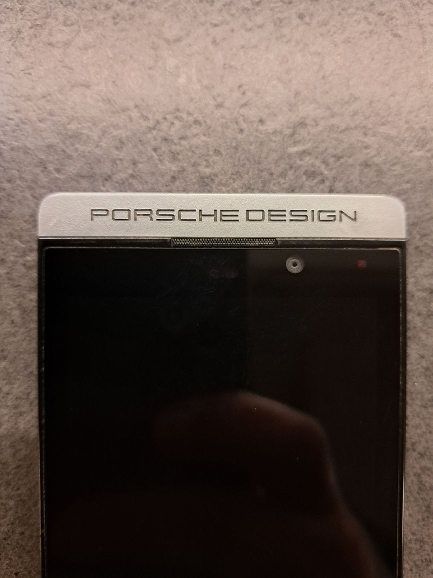 Porsche Design Blackberry P9982