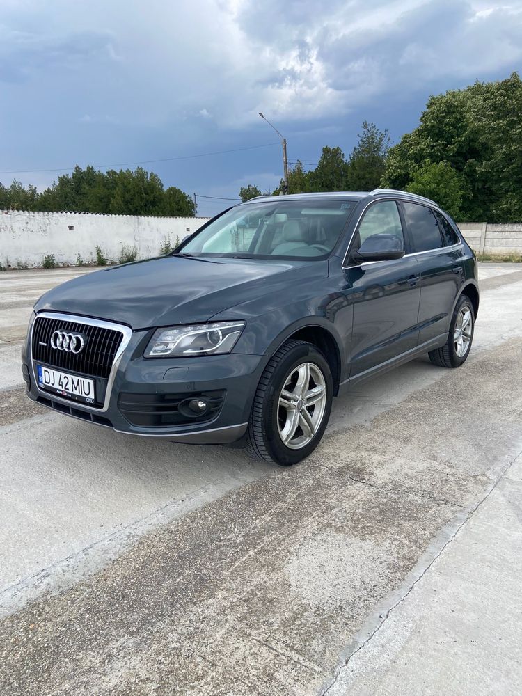 Audi Q5.   3.0tdi,quatro