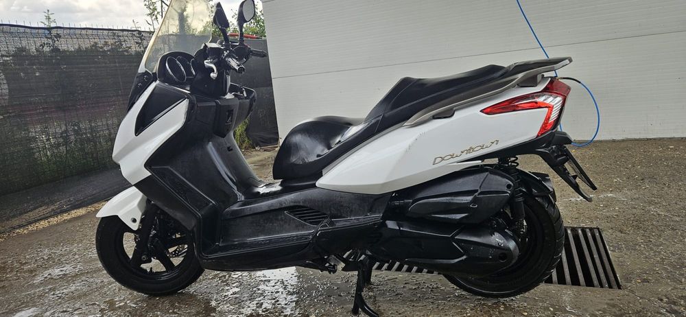 Vând Kymco- Downtown300i