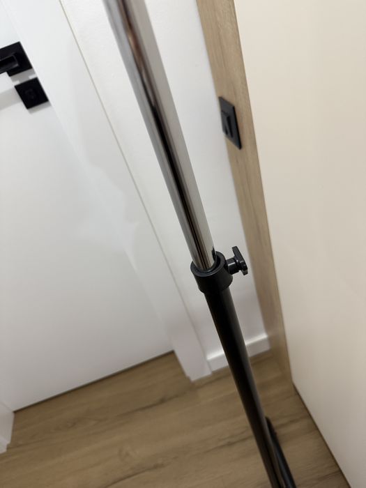 Suport / stander umerase cu roti