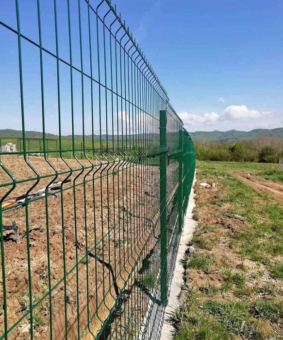 Vând garduri din tablă sau plasa bordurată