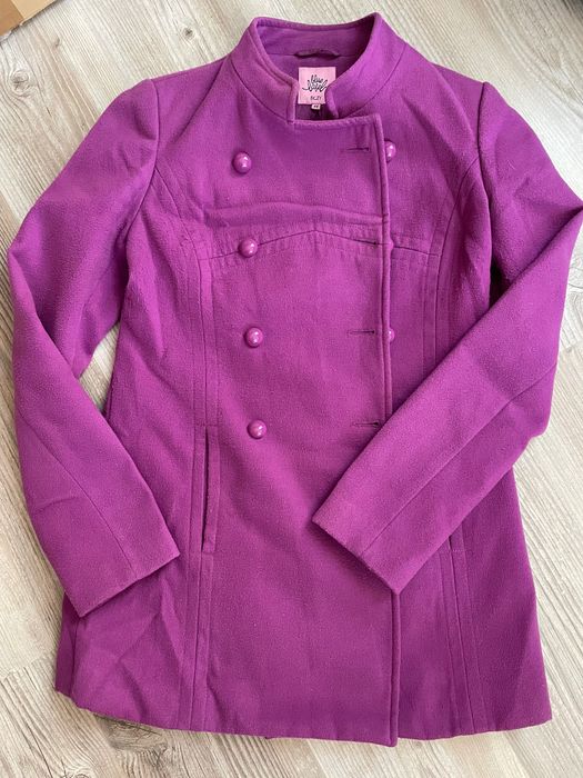 Палто цвета лилаво-фуксия 44 размер