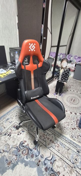 Продам игровое кресло