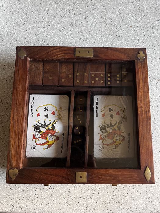 Set de Domino si carti din lemn