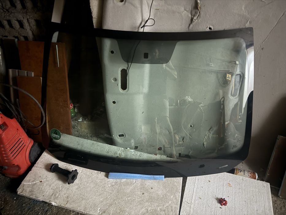 vand parbriz dacia duster HJD merge si pe sandero 2017-2020