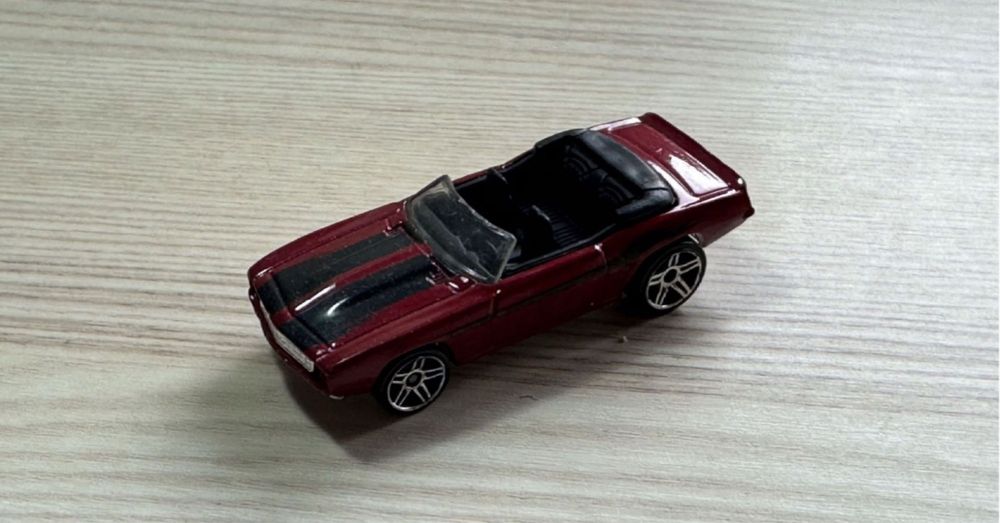 Machete auto 1/72 Johnny Lighting