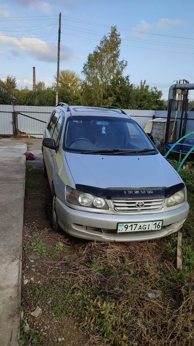 Тойота ипсум 1996 года