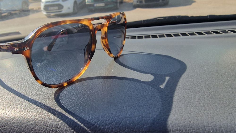 Продавам слънчеви очила Repsol 3235-S