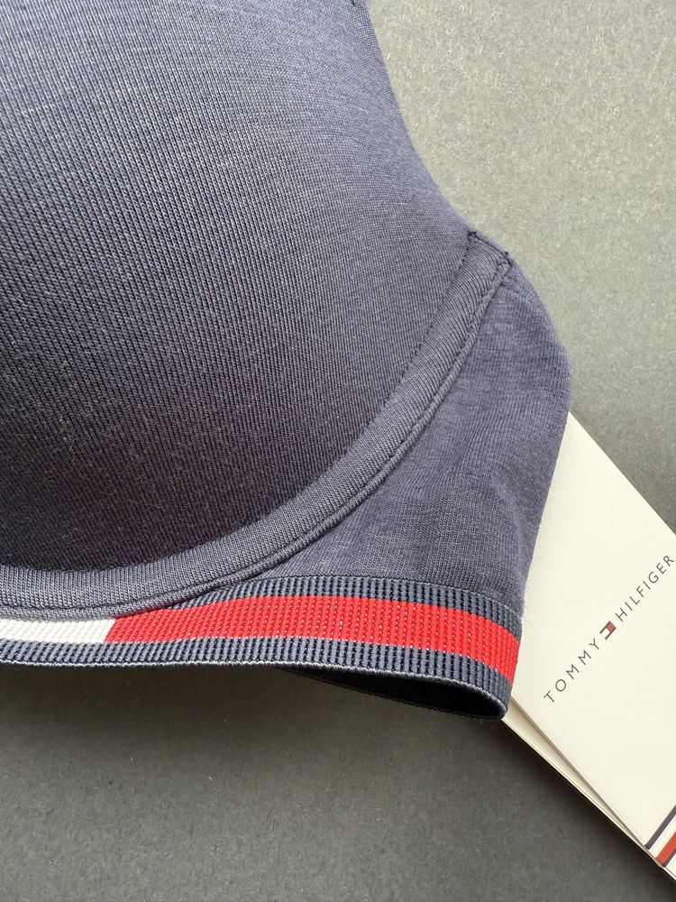 Тъмносин сутиен Tommy Hilfiger /70B,C,D; 75B,C,D; 80BC,D/