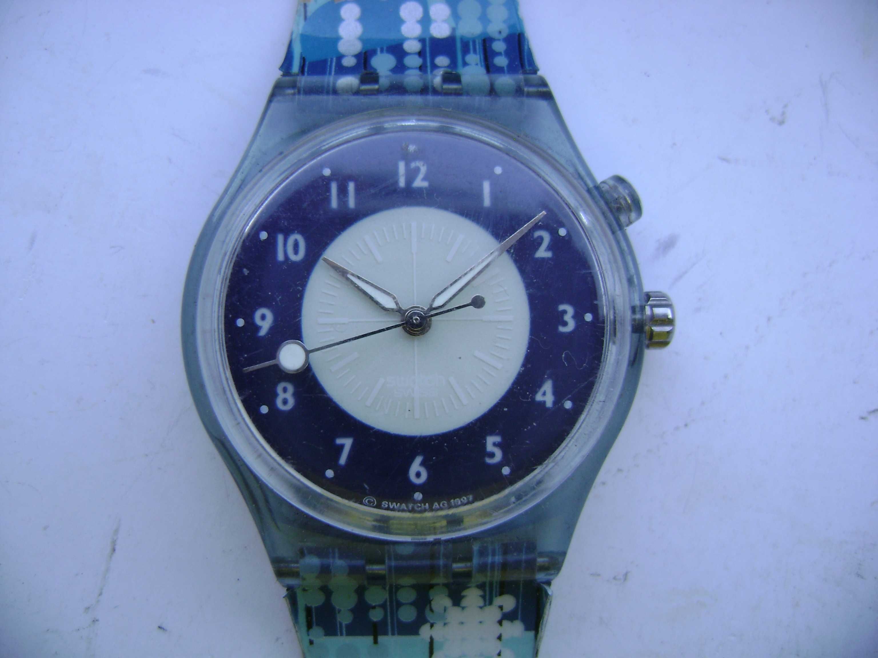 Продавам 5 броя кварцови часовника Norvasc,TCM,Swatch,Kappa