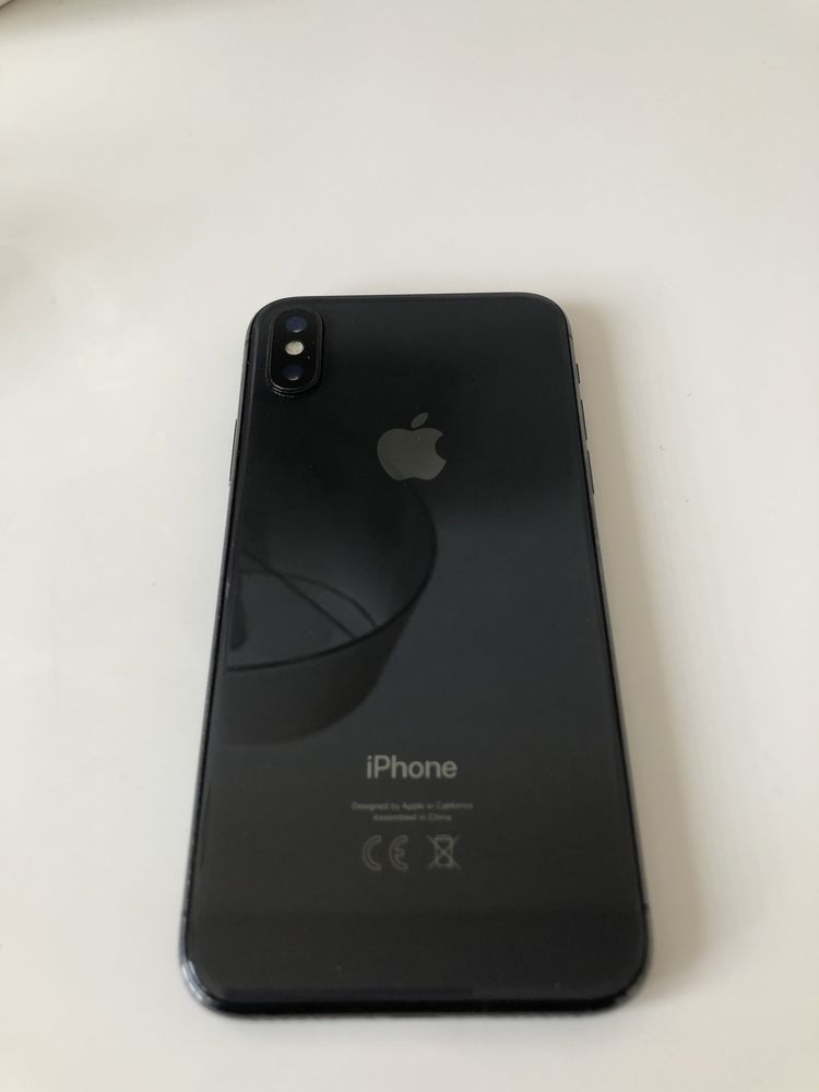 iphone X черен/Black 100 % батерия 64 GB плюс кейс по избор