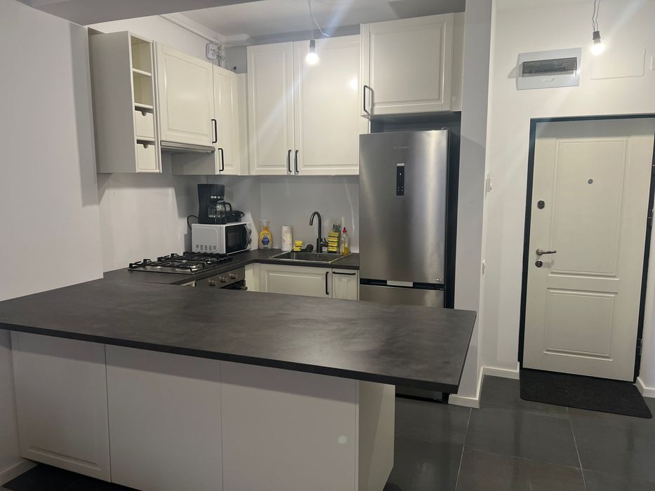 Studio de inchiriat ( dormitor +living +bucatarie+baie)