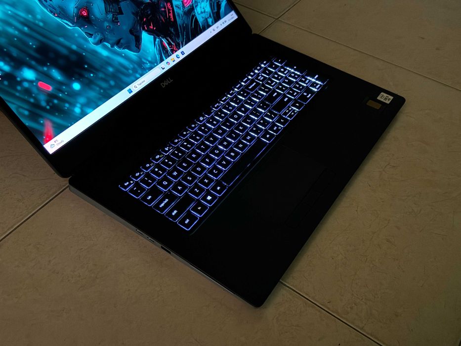 17.3' 4K UHD i9-10850H DELL Precision 7750 64GB DDR4/1TB/RTX 5000 16GB