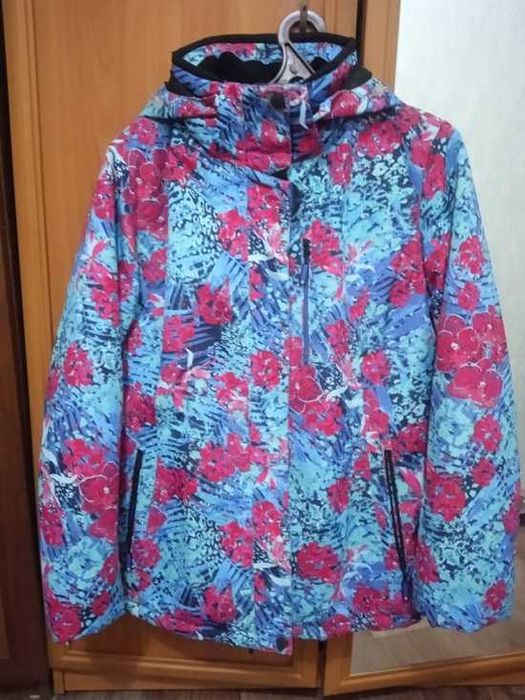 Продам куртку новую зимнюю  женскую