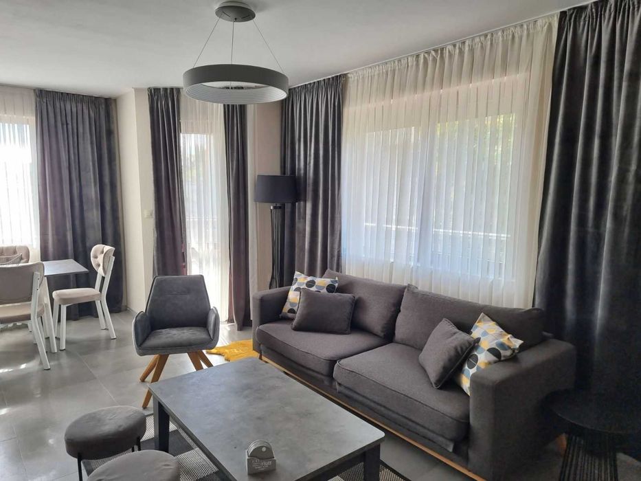 Дава се под наем Двустаен апартамент в Пловдив, Център - 75 кв.м за 612 € - Снимка #2