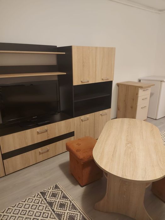 Inchiriez garsoniera in 7 Noiembrie