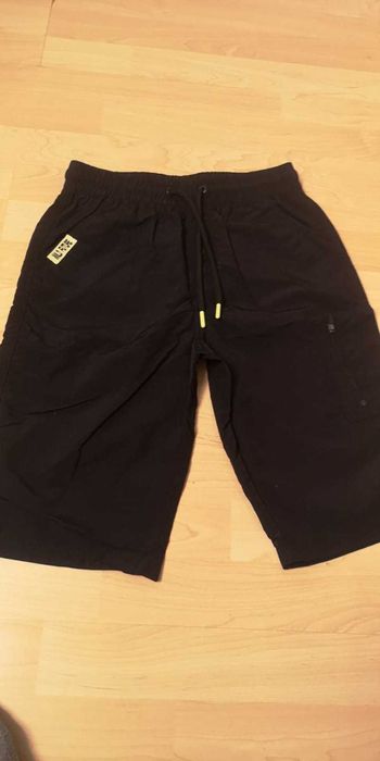 pantalon scurt ( trei sfert) fas, in extenso 12 ani