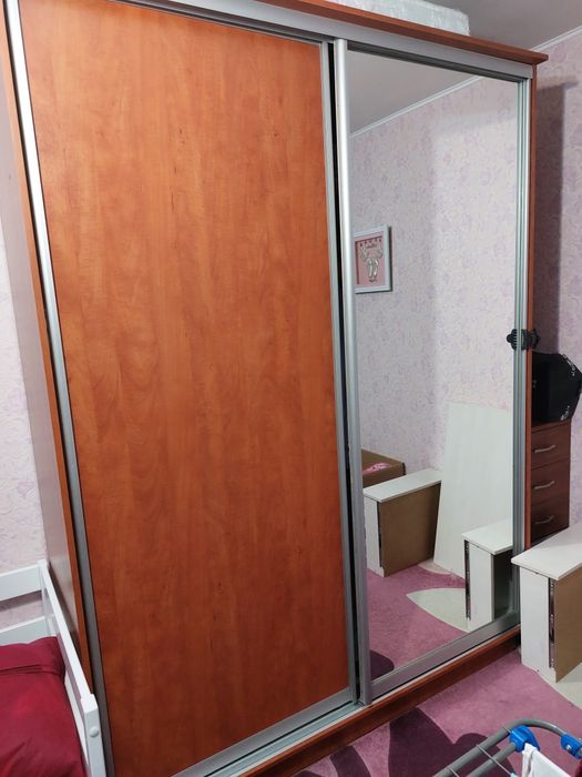 Большой шкаф в комнату