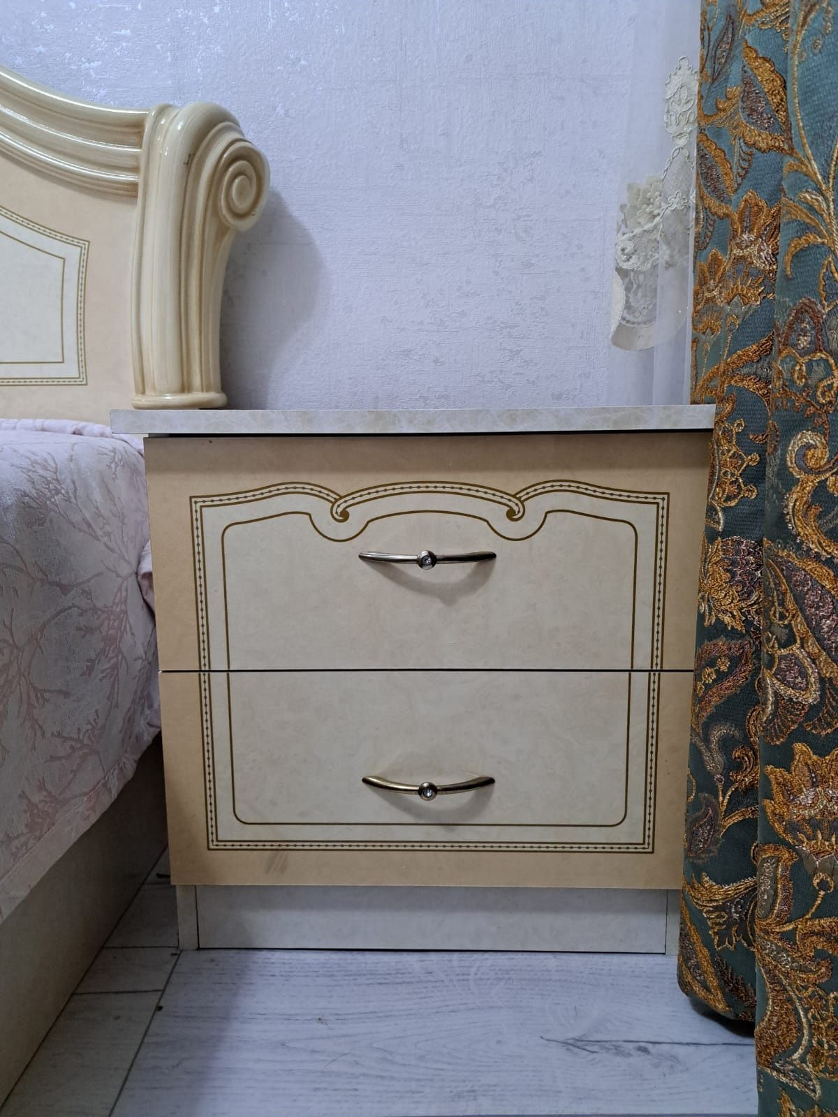 Продается спальня гарнитура