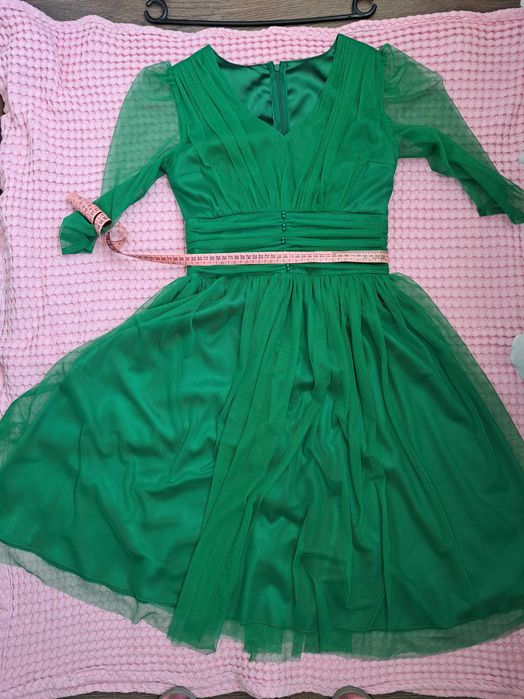 Vand rochie de ocazie noua