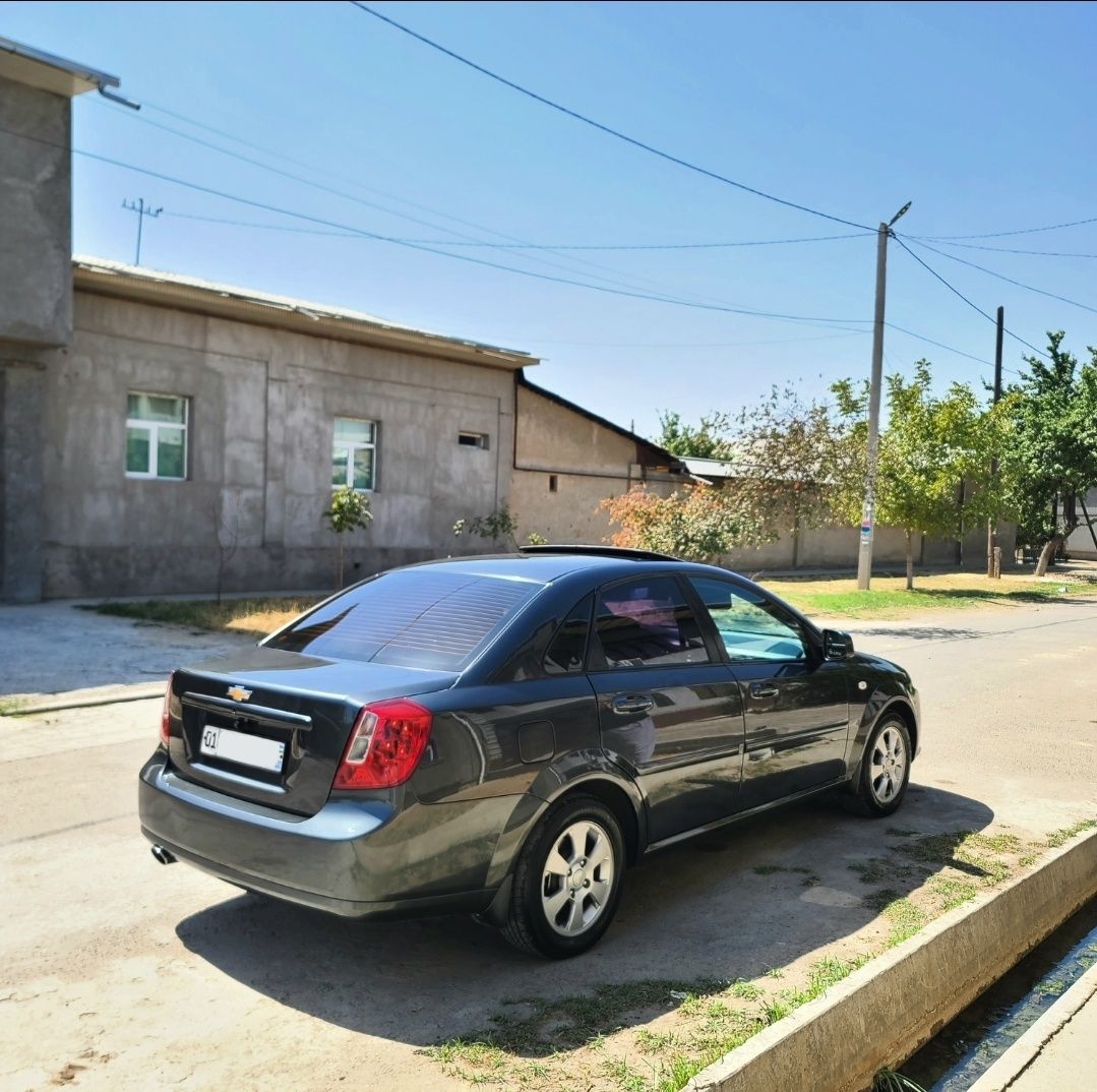 Срочно продаётся Gentra автомат