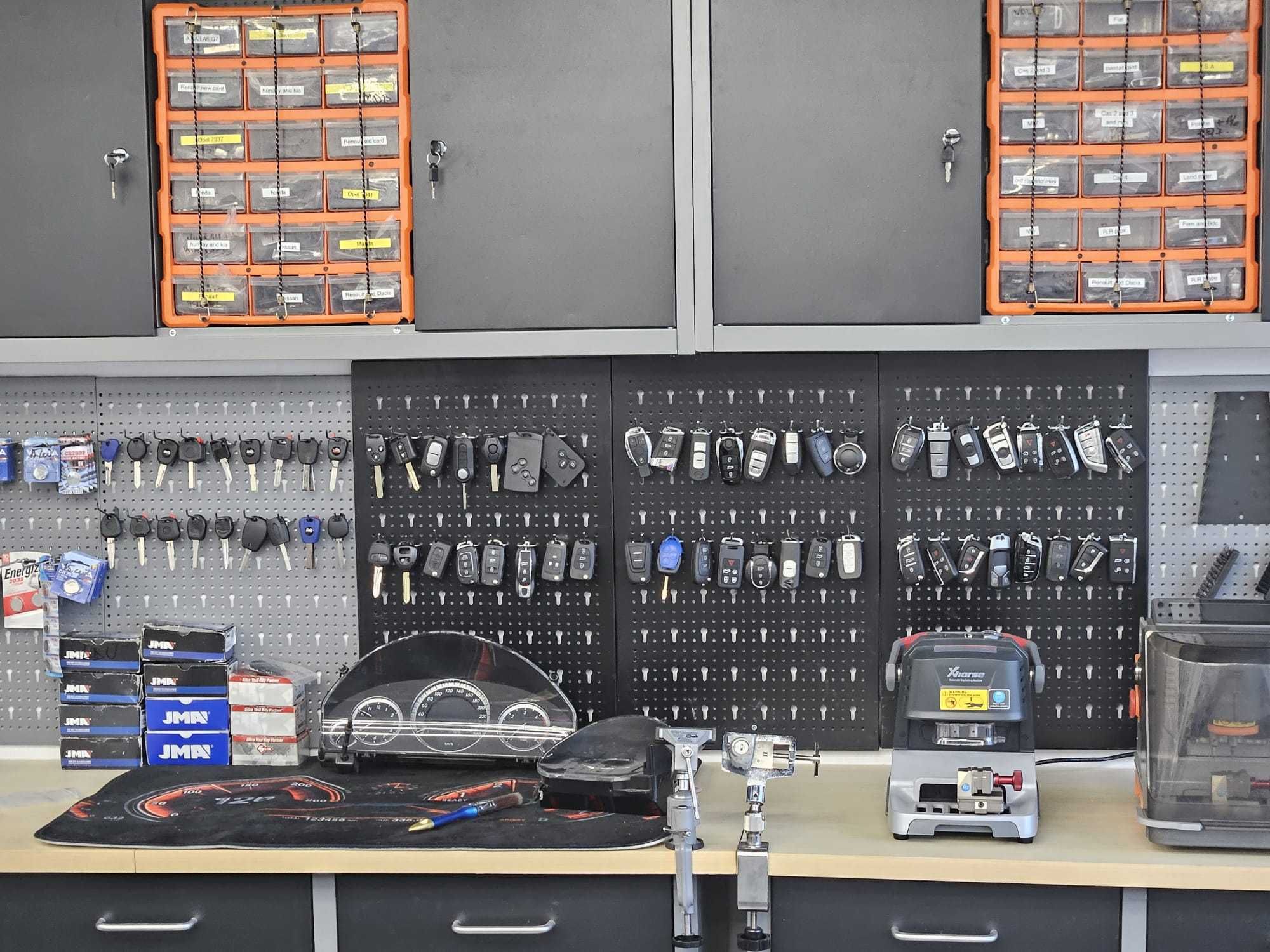 reparati ecu & module auto ,chei auto & imobilizatoare,blocatoare