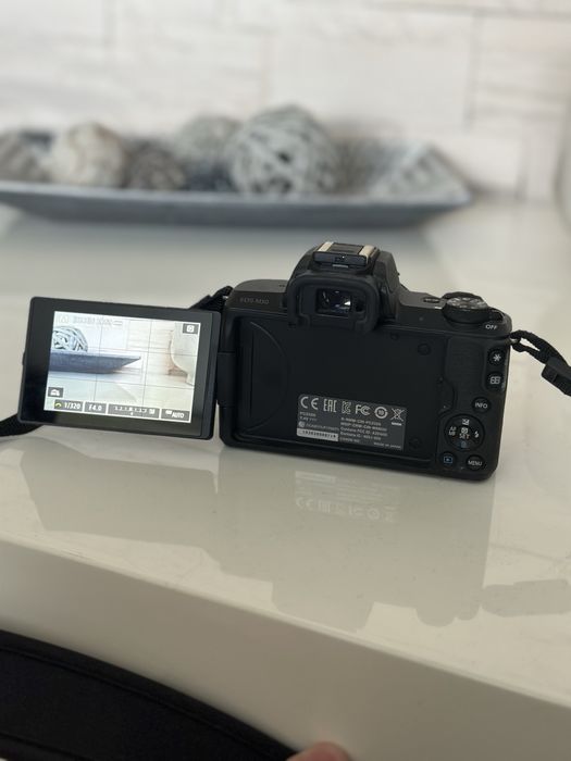 Canon M50 | 1600 Lei | NOU