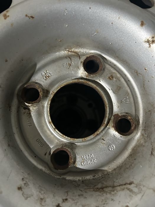 Cauciucuri 185 60 R14