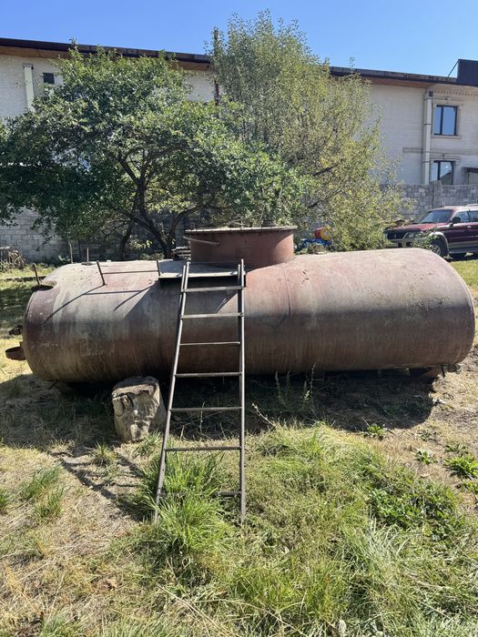 цистерна самовывоз 4*3. Кубов