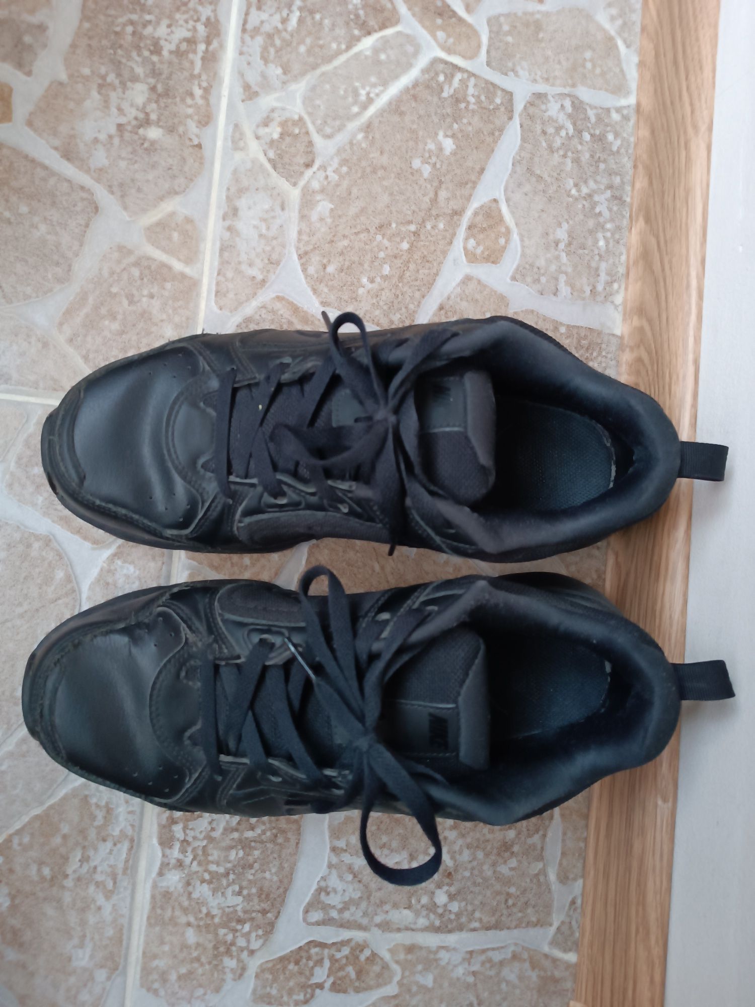 Маратонки Nike 41