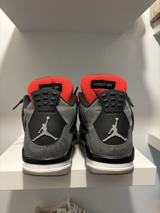 Vand Jordan Retro 4 Infrared ORIGINALI sau schimb cu yeezy beluga