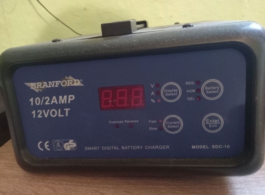 Smart digital charger agm 12v