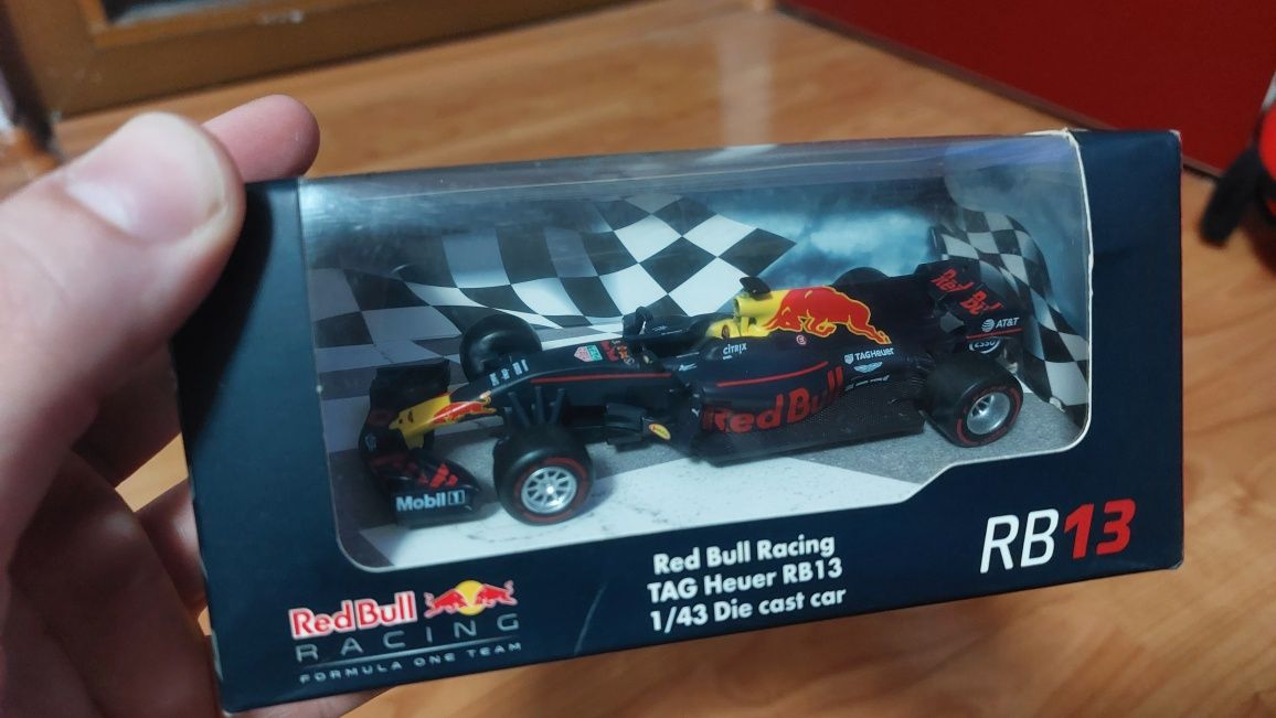 Macheta Formula 1 - F1 - 1/43 Bburago