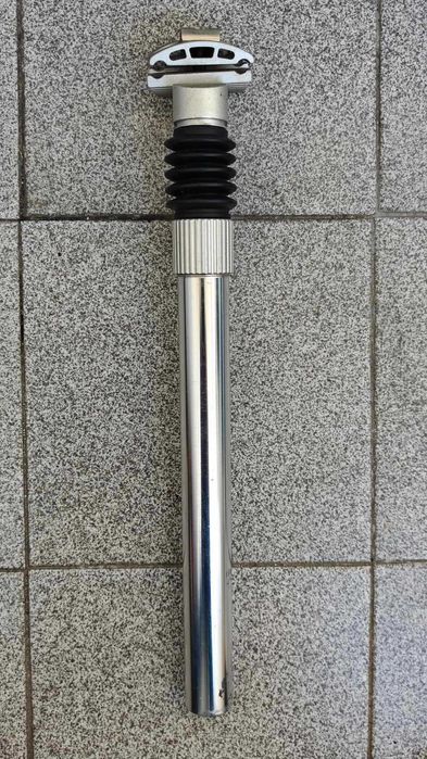 Продавам амортисьорно колче за седалка Ф30.6 и седалка неупотребявани