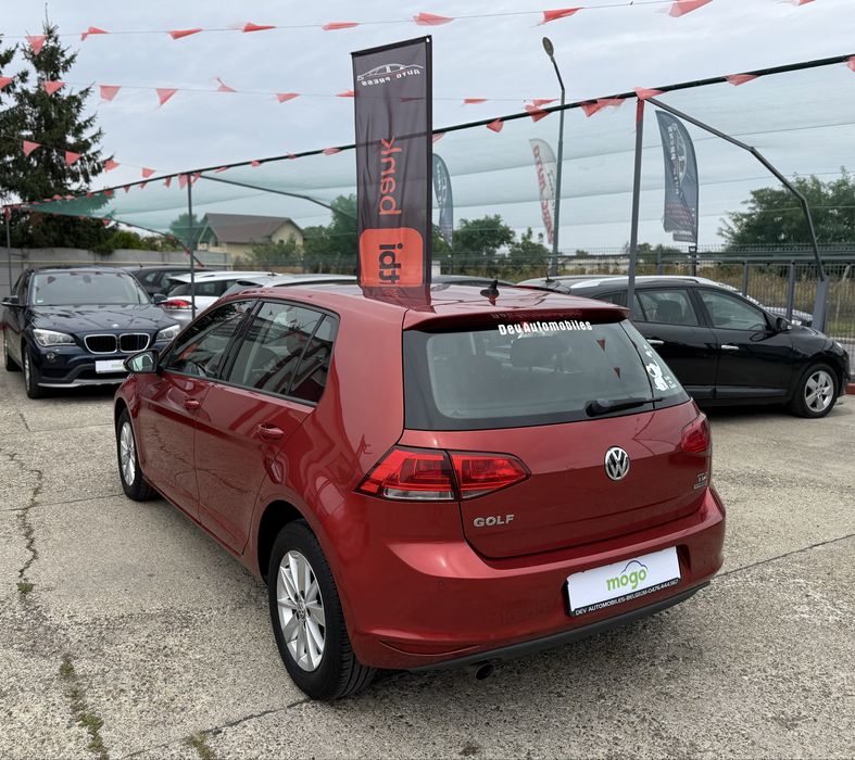Volkswagen Golf VII 1.6 TDI ^DISTRONIC ^Navigatie ^RATE ^Garanție