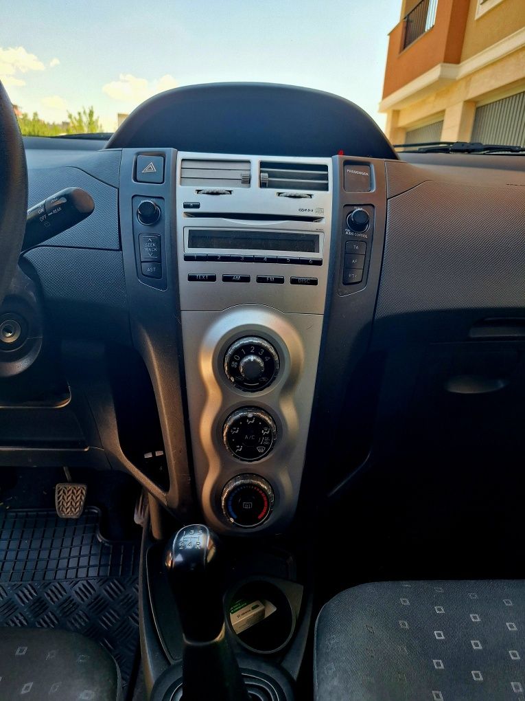 Toyota Yaris 1.3 vvti Газ, 1ви собственик