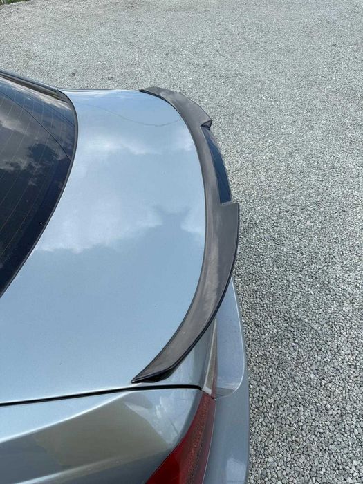 Eleron BMW Seria 3 E90 M4 Style - Negru Lucios