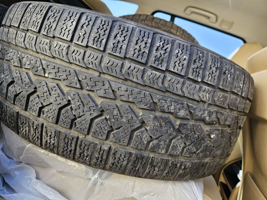 Anvelope de iarna Kumho 235 50 18