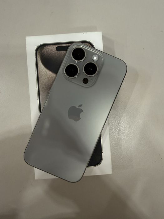 продаю Iphone 15 pro