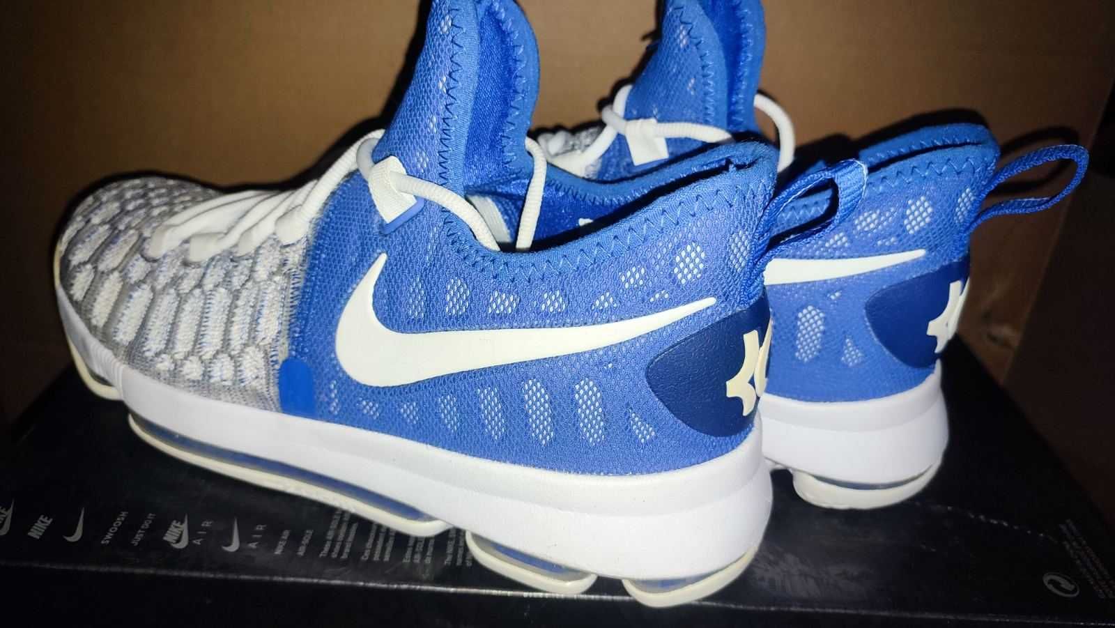 Оригинални маратонки с лек дефект * NIKE ZOOM KEVIN DURANT 9 * EU42.5